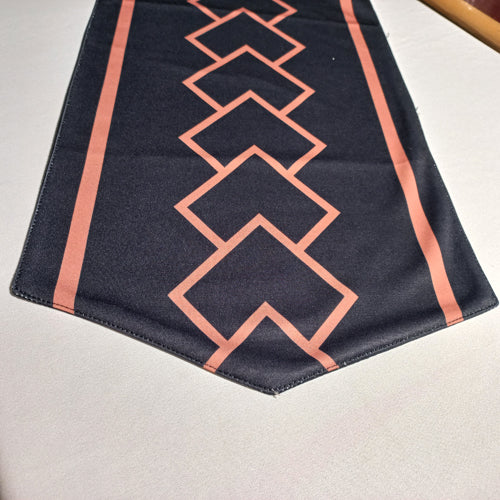 Black Gold Medium Runner