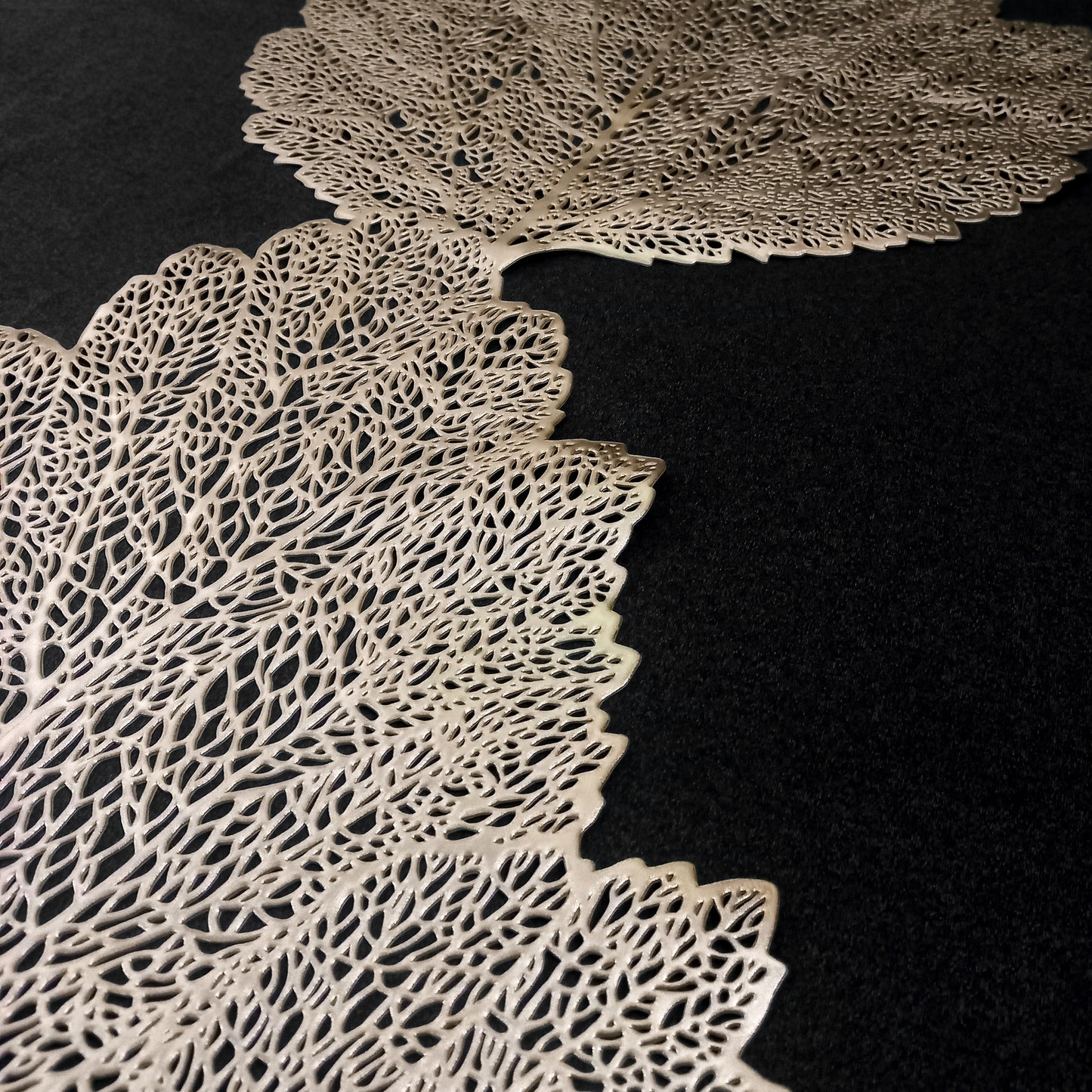 Pvc - Gold Sea Coral Table Runner