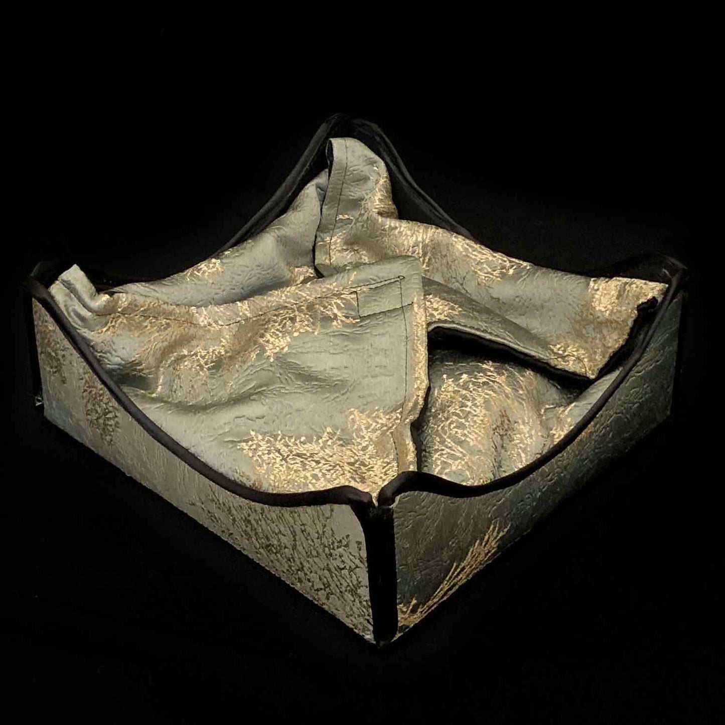 Shanghai - Chandni Breadbasket Trendy Home