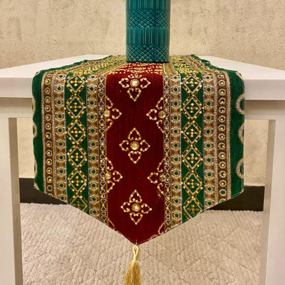 Hand Sequin - Red Green Table Runner Trendy Home