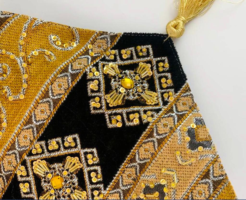 Hand Sequin - Spot Black Table Runner Trendy Home