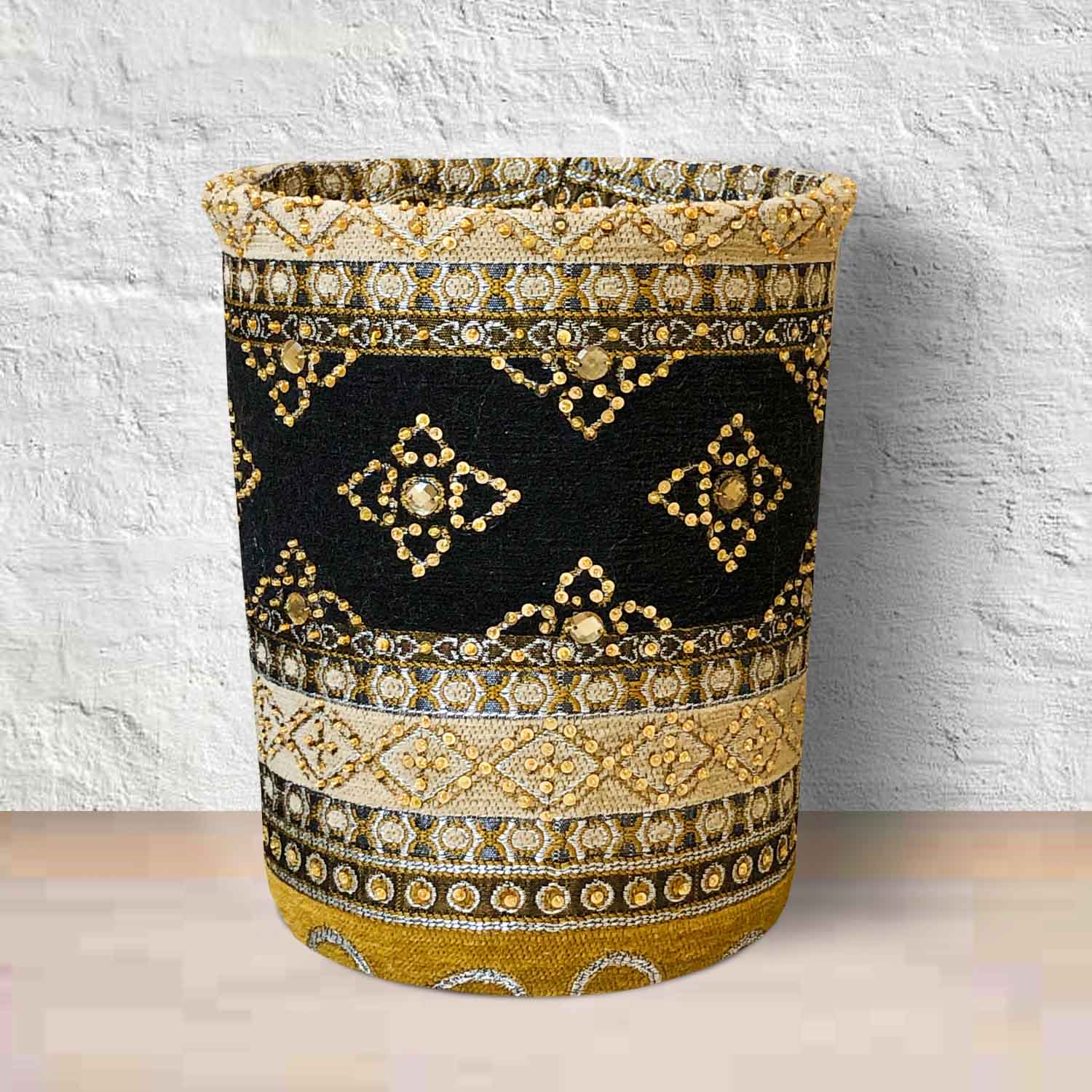 Hand Sequin - Queen Black Dustbin Trendy Home