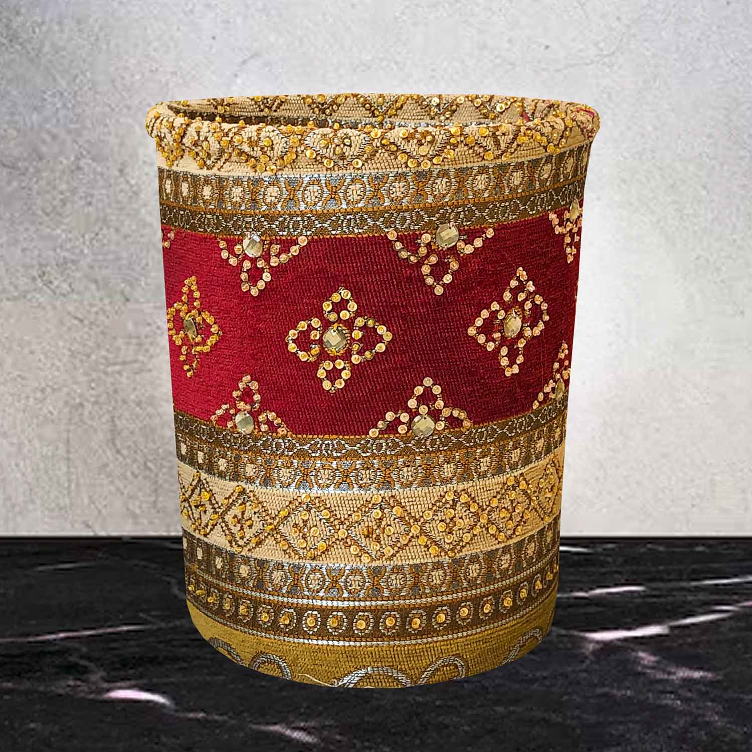 Hand Sequin - Queen Red Dustbin Trendy Home