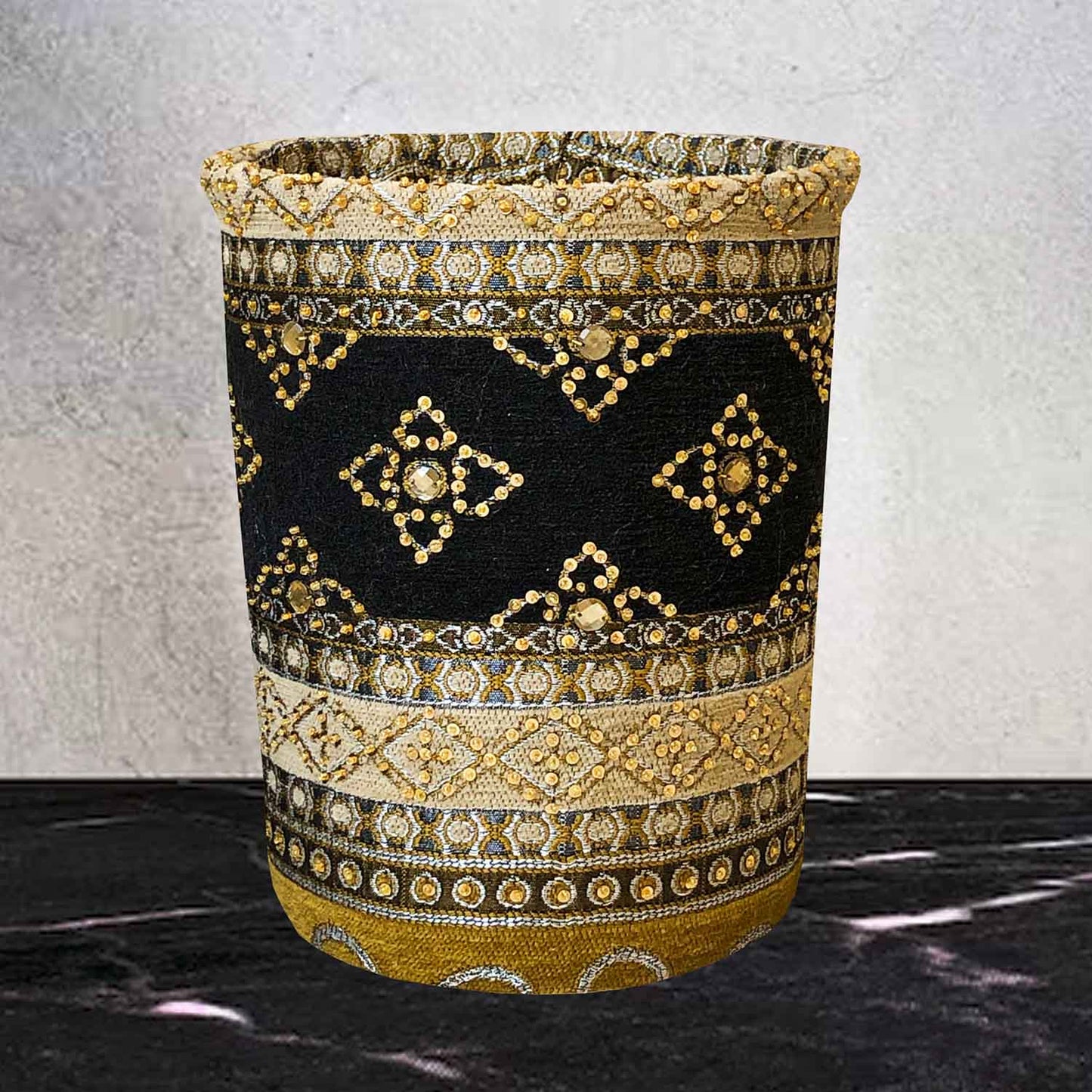 Hand Sequin - Queen Black Dustbin Trendy Home