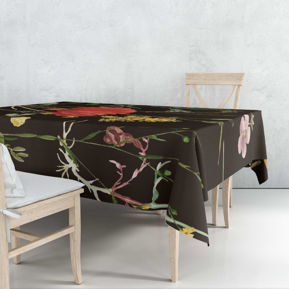 Black Rosey Tablecloth trendy home